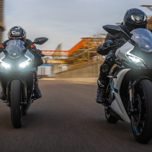 CFMoto 250SR Yeni